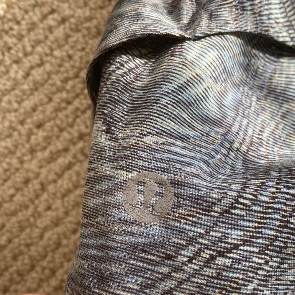 LULULEMON Speed Up MR Short 4” Lined Dimensional Icing Blue Multi Size 6 EUC